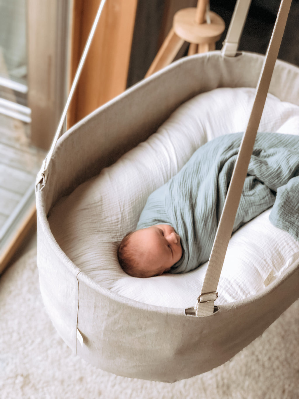 hanging baby cradle, swinging baby cradle, snuggle baby nest, sensory baby cradle, sensory baby lounger, wool baby lounger